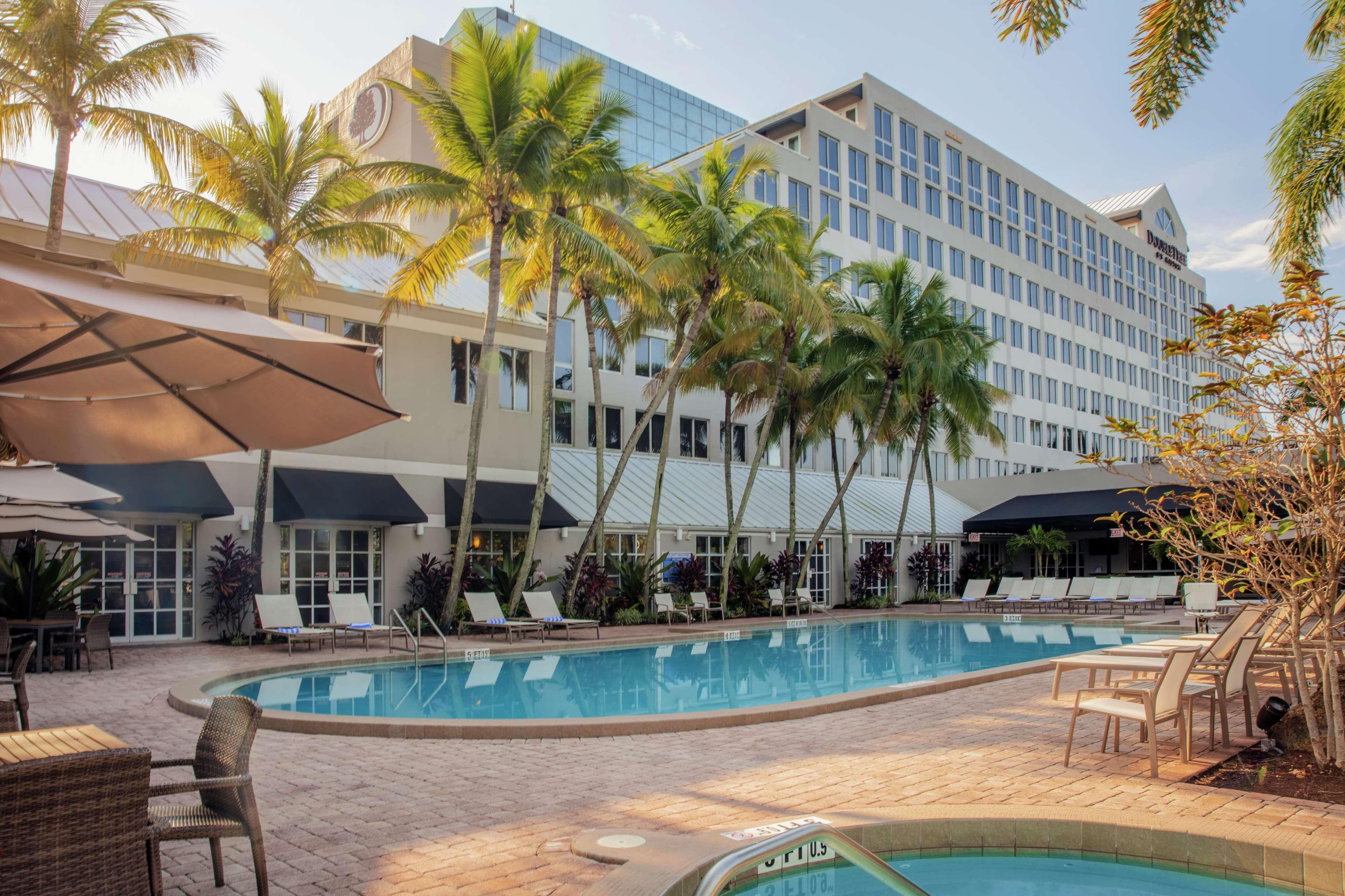 Doubletree By Hilton Hotel Deerfield Beach Boca Raton Exterior foto