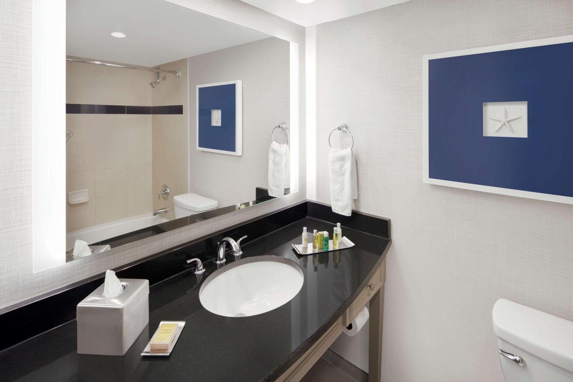 Doubletree By Hilton Hotel Deerfield Beach Boca Raton Exterior foto